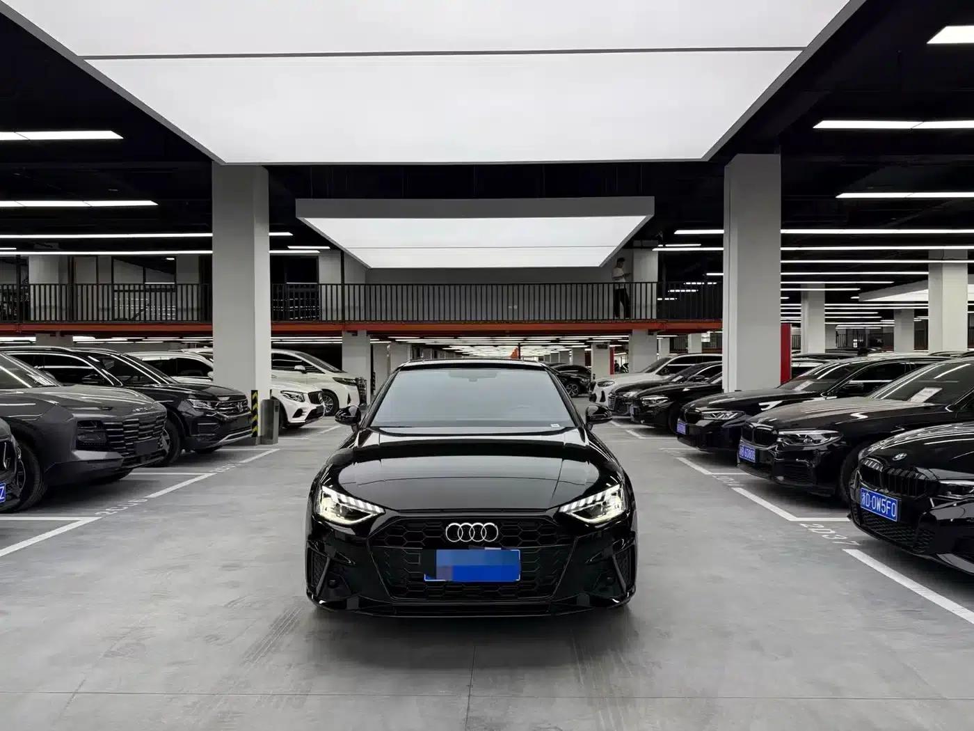 Audi A4L 2025 2 Million Unit Enjoyment Edition 40 TFSI Luxury Dynamic Model — миниатюра 2