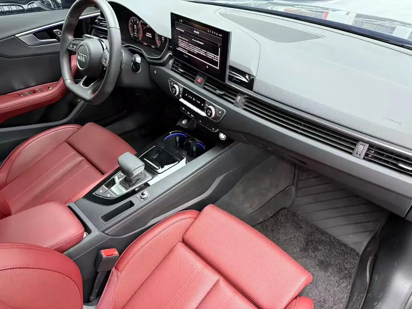 Audi A4L 2025 2 Million Unit Enjoyment Edition 40 TFSI Luxury Dynamic Model — миниатюра 12