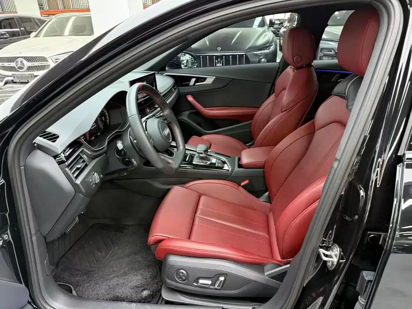 Audi A4L 2025 2 Million Unit Enjoyment Edition 40 TFSI Luxury Dynamic Model — миниатюра 4