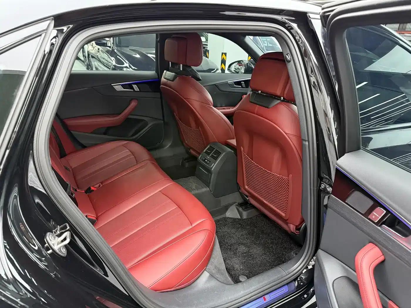 Audi A4L 2025 2 Million Unit Enjoyment Edition 40 TFSI Luxury Dynamic Model — миниатюра 10