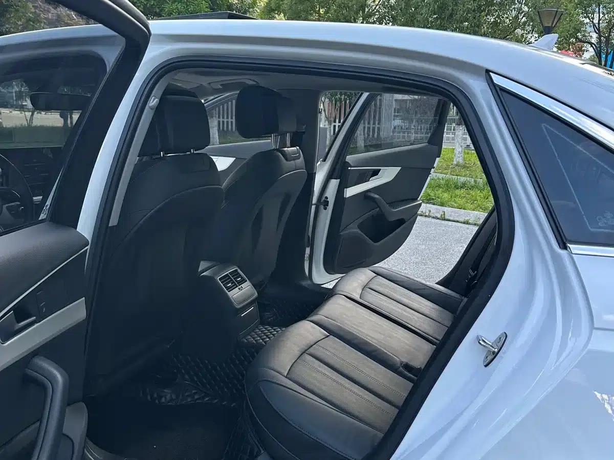 Audi A4L 2022 40 TFSI Luxury Dynamic — миниатюра 10
