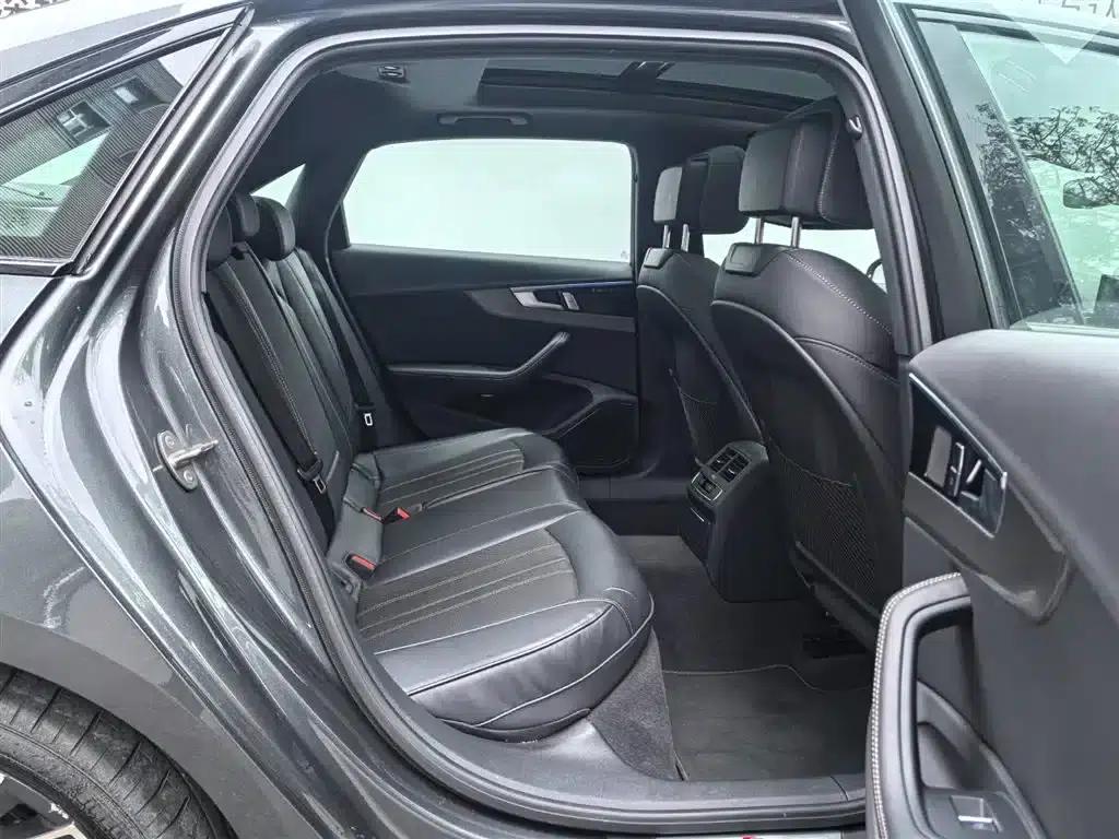 2024 Audi A4L 40 TFSI quattro RS Package (Sports Edition) — миниатюра 15