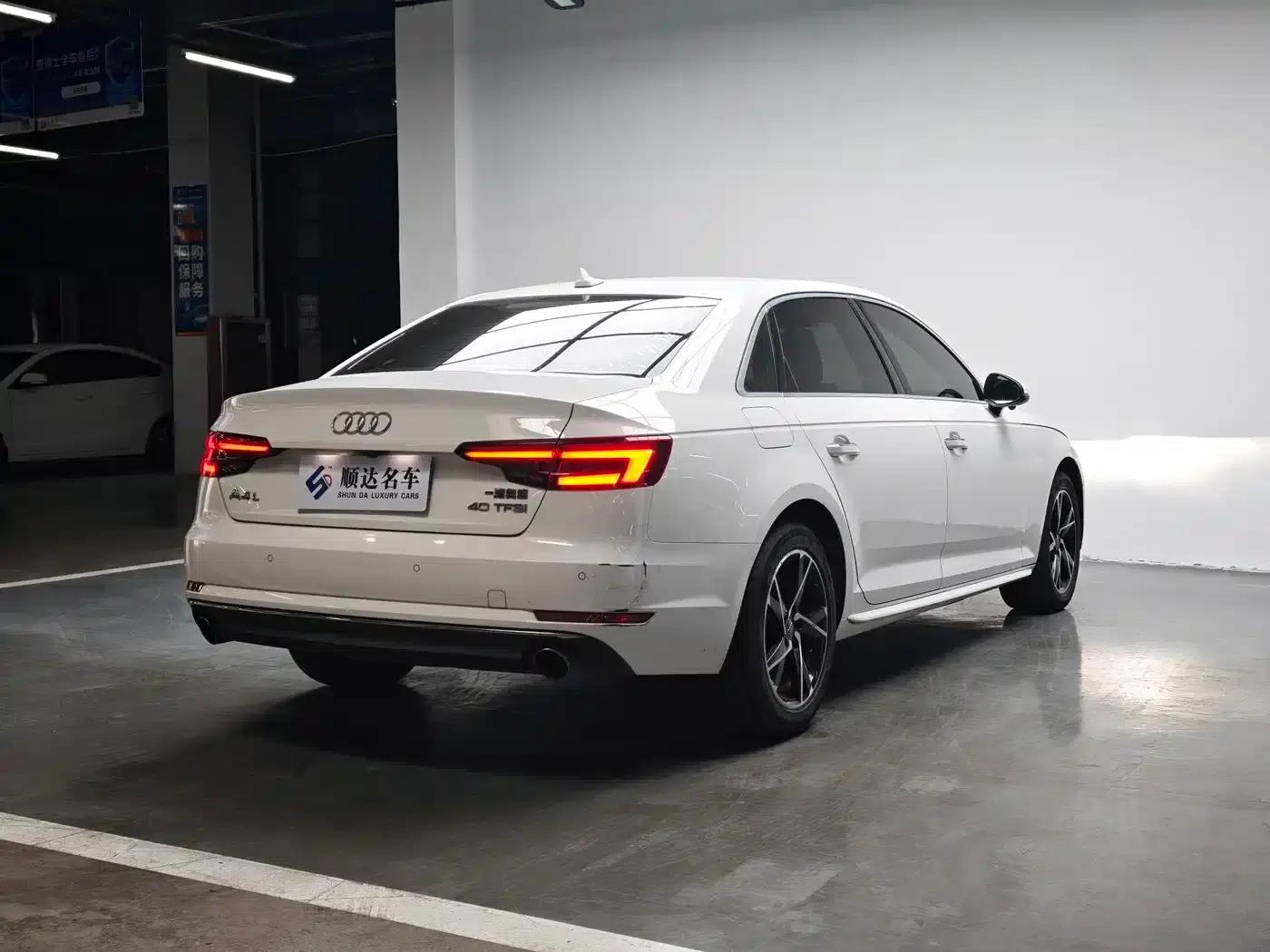 Audi A4L 2018 30th Anniversary Edition 40 TFSI Progressive — миниатюра 12