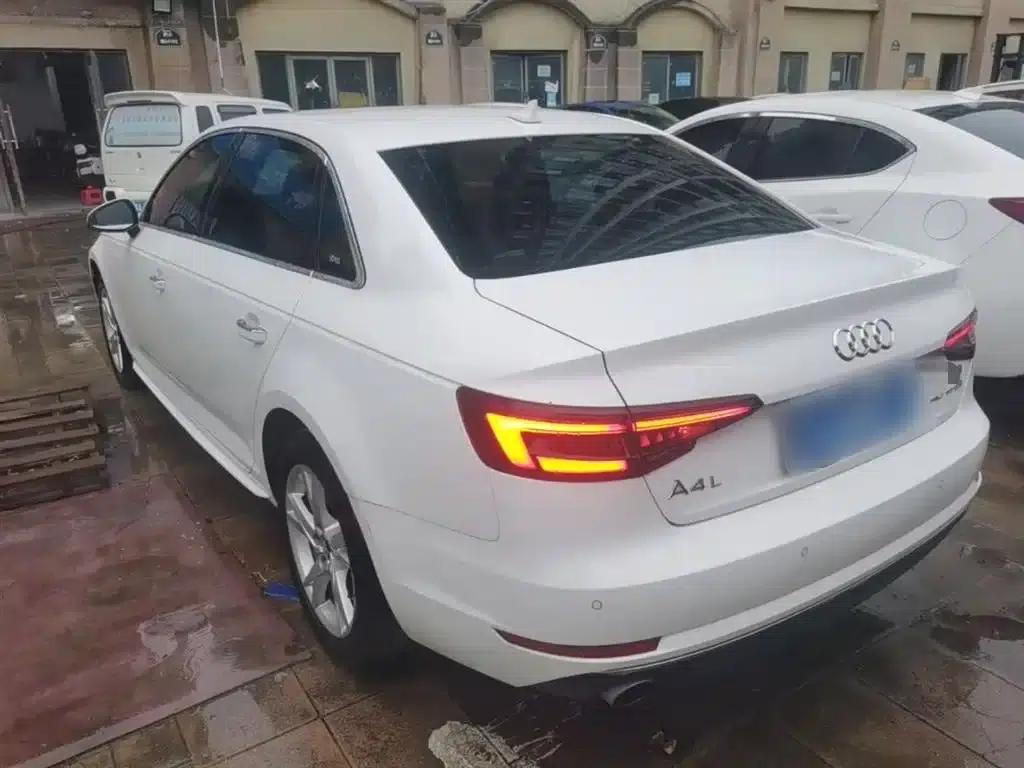 Audi A4L 2018 30th Anniversary Edition 40 TFSI Progressive — миниатюра 5
