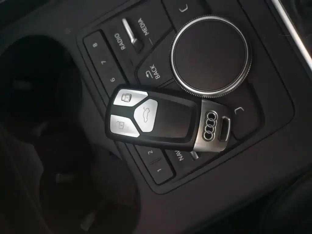 Audi A4L 2018 30th Anniversary Edition 40 TFSI Progressive — миниатюра 9