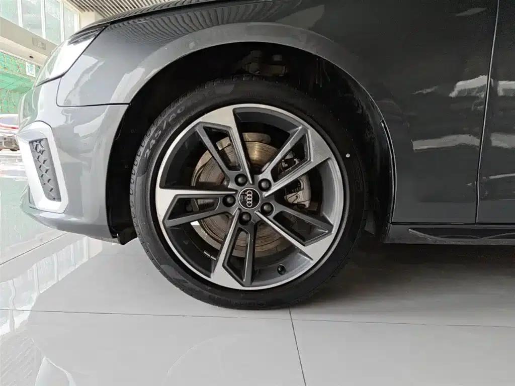 Audi A4L 2022 40 TFSI Fashion Dynamic Edition — миниатюра 23