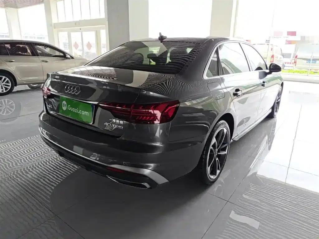 Audi A4L 2022 40 TFSI Fashion Dynamic Edition — миниатюра 7