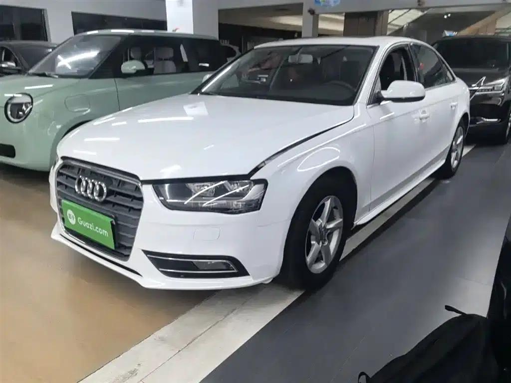 Audi A4L 2015 30 TFSI Automatic Comfort — миниатюра 1