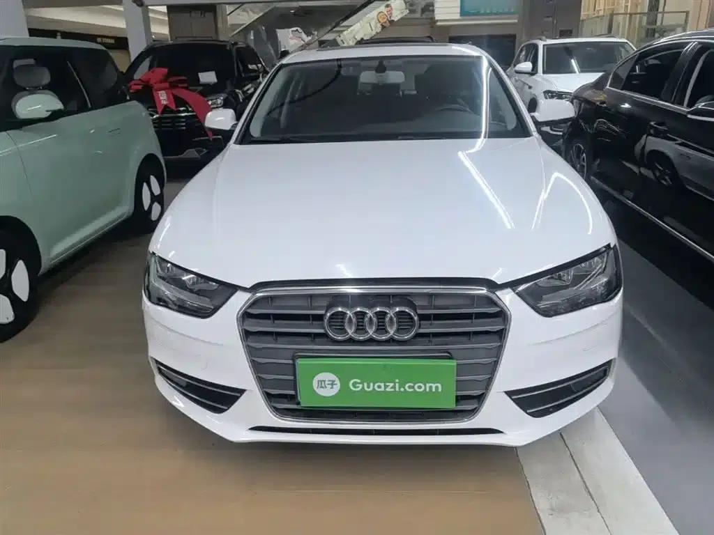 Audi A4L 2015 30 TFSI Automatic Comfort — миниатюра 3