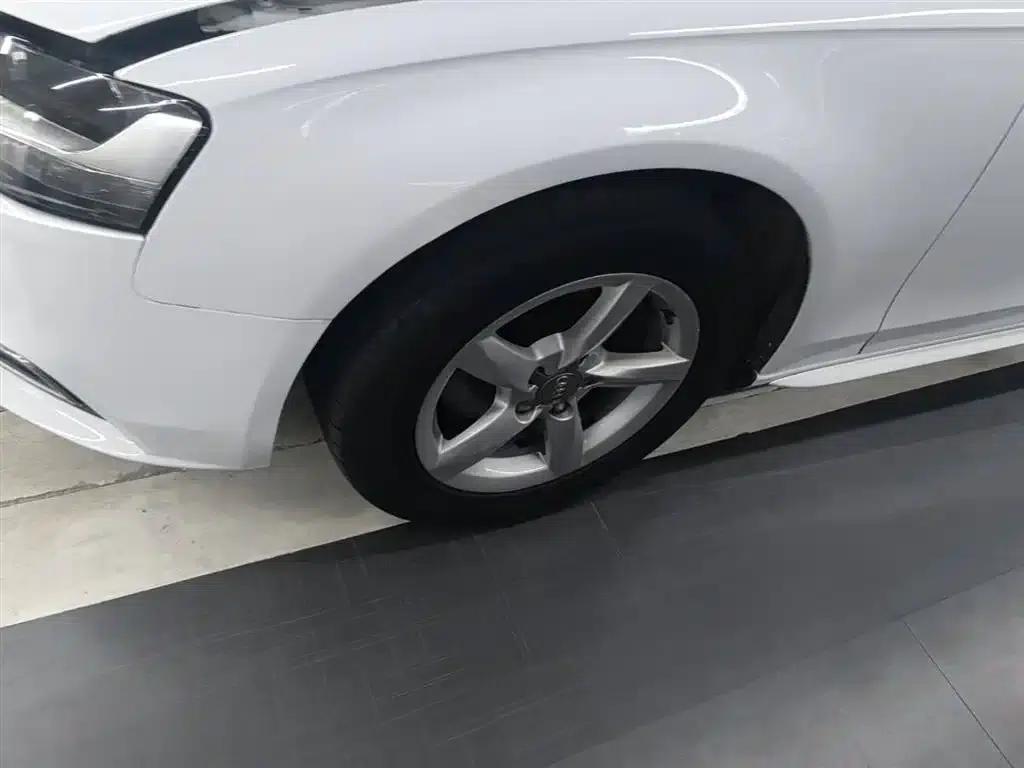 Audi A4L 2015 30 TFSI Automatic Comfort — миниатюра 23