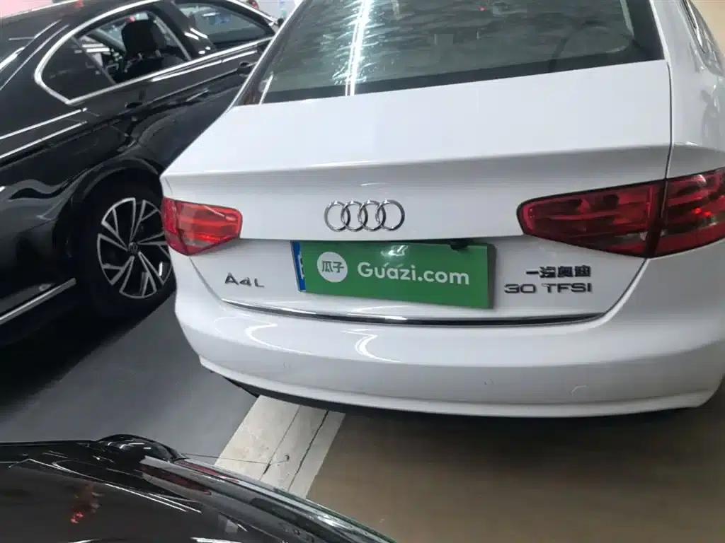 Audi A4L 2015 30 TFSI Automatic Comfort — миниатюра 6