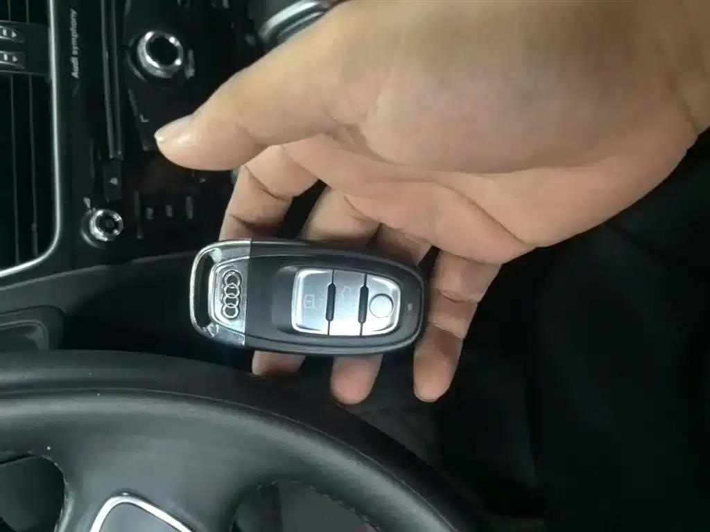 Audi A4L 2015 30 TFSI Automatic Comfort — миниатюра 9