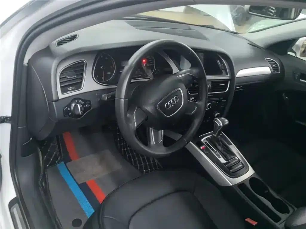 Audi A4L 2015 30 TFSI Automatic Comfort — миниатюра 10