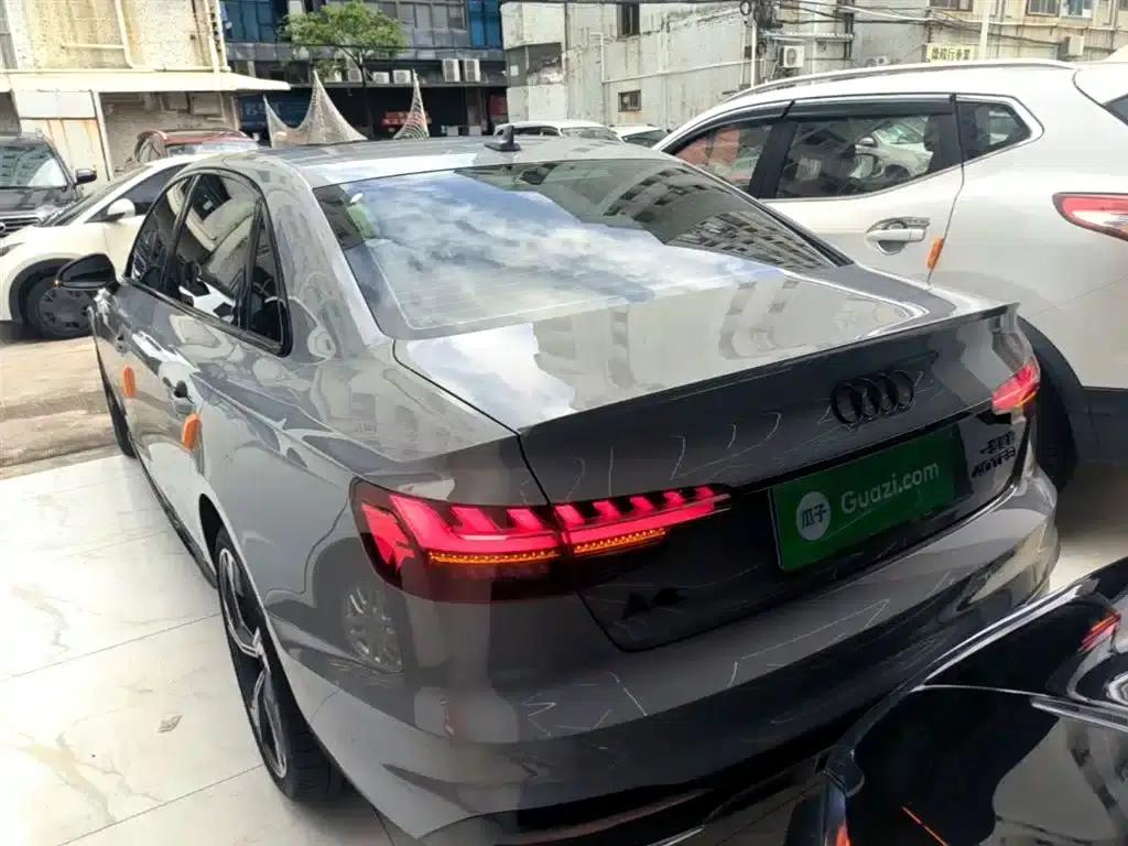 Audi A4L 2025 2 Million Unit Enjoyment Edition 40 TFSI Luxury Dynamic Model B&O Starry Night Edition — миниатюра 5
