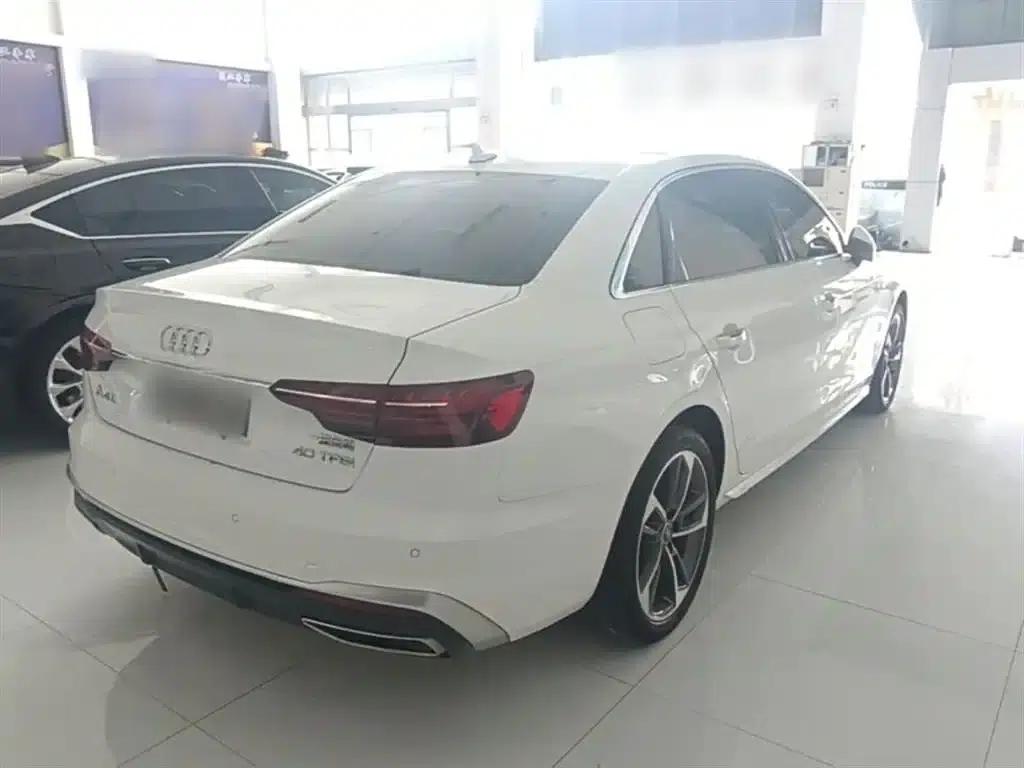 Audi A4L 2023 40 TFSI Fashion Dynamic Edition — миниатюра 7