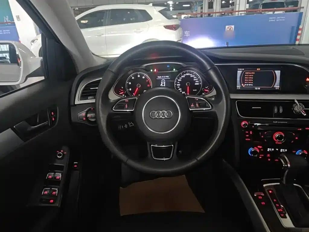 Audi A4L 2013 35 TFSI Automatic Standard Edition — миниатюра 11