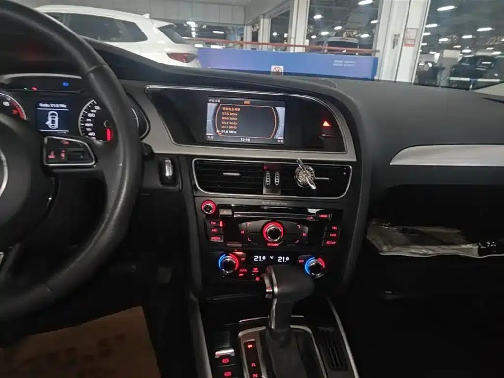 Audi A4L 2013 35 TFSI Automatic Standard Edition — миниатюра 13