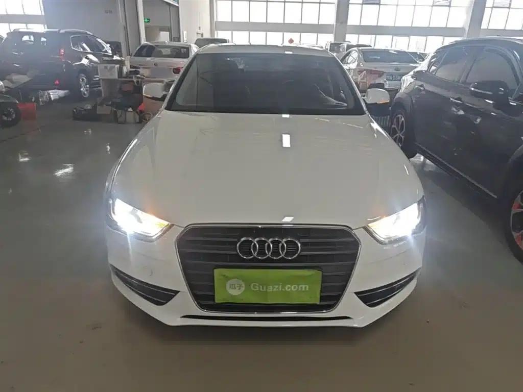 Audi A4L 2013 35 TFSI Automatic Standard Edition — миниатюра 3