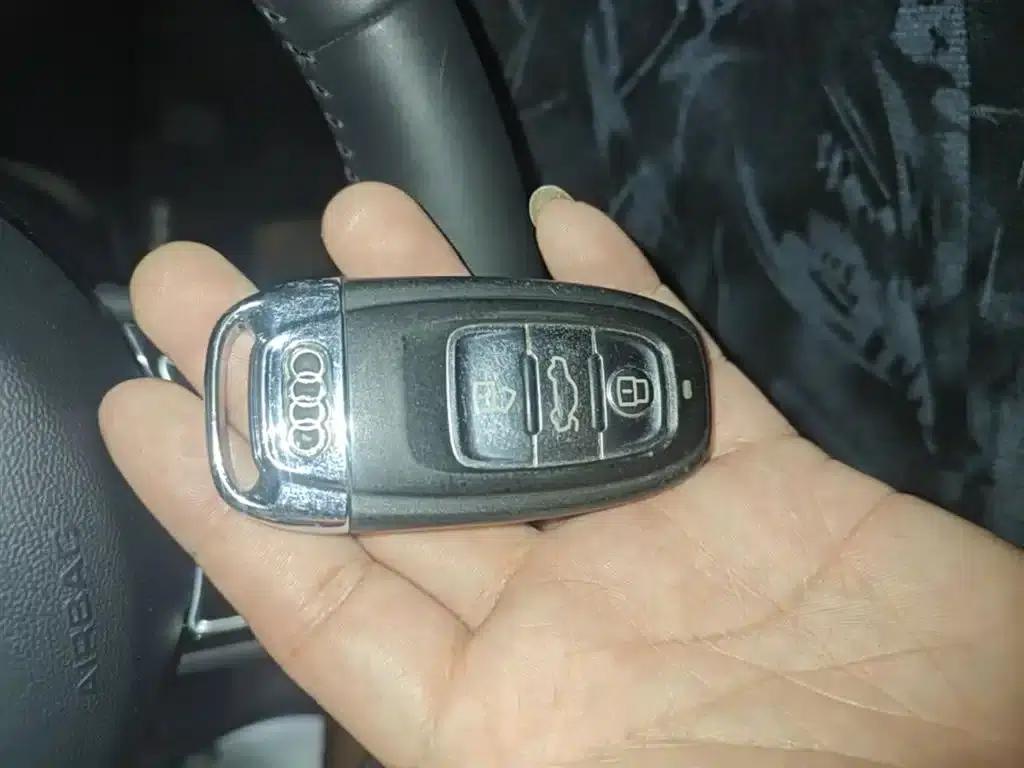 Audi A4L 2013 35 TFSI Automatic Standard Edition — миниатюра 9