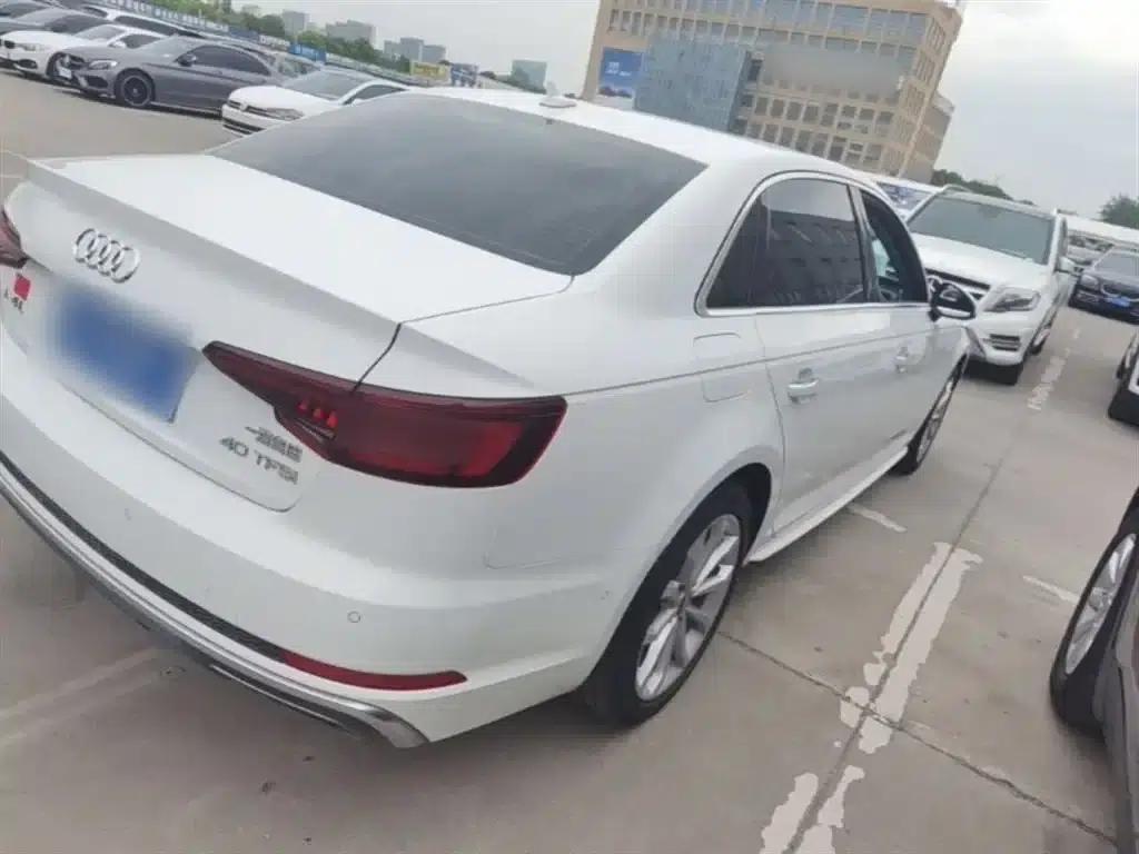 Audi A4L 2019 40 TFSI Fashion Edition (China VI Emission Standard) — миниатюра 7
