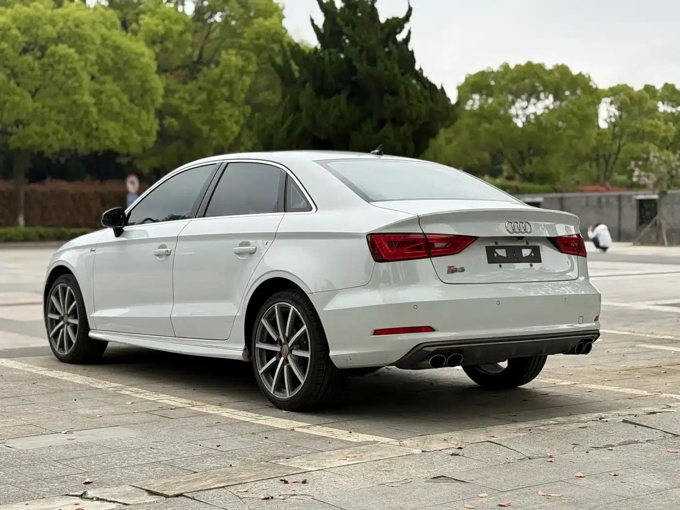 Audi A3 2016 Limousine 35 TFSI Special Edition — миниатюра 5