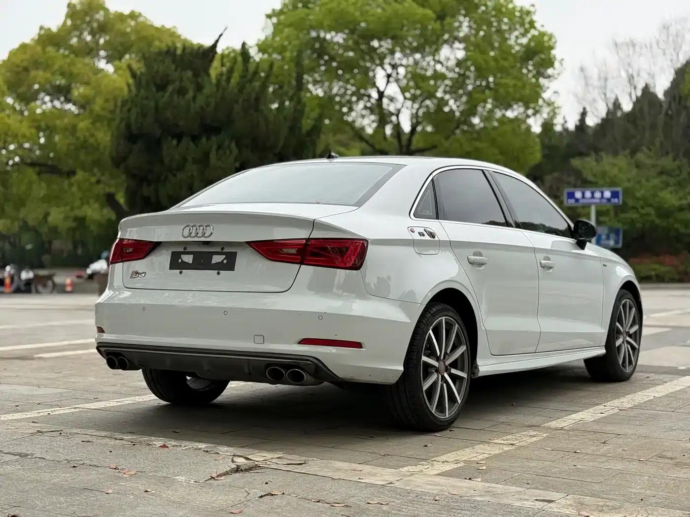 Audi A3 2016 Limousine 35 TFSI Special Edition — миниатюра 7