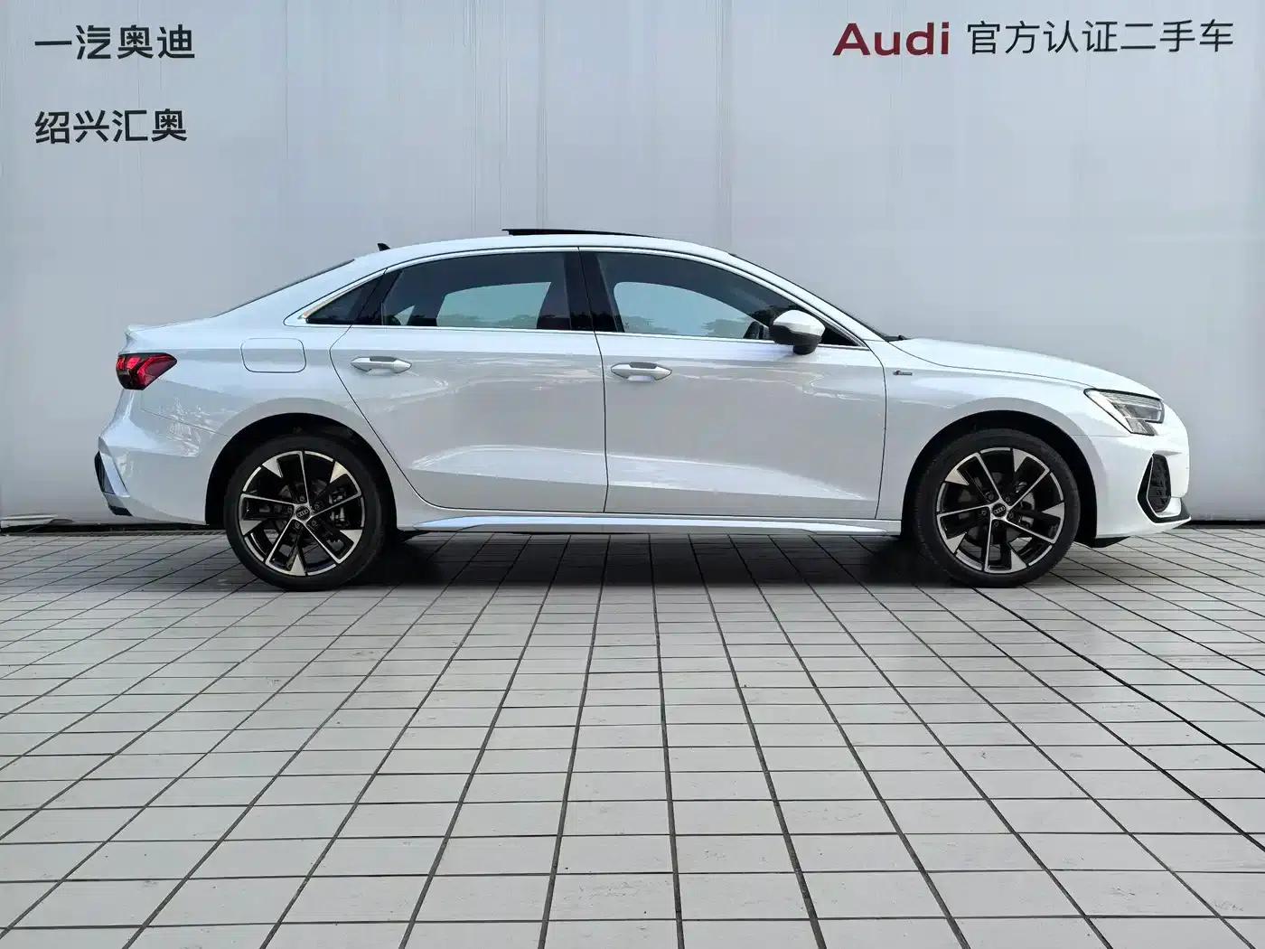 2026 Audi A3 A3L Limousine 35TFSI Flying Spur Luxury Edition — миниатюра 2