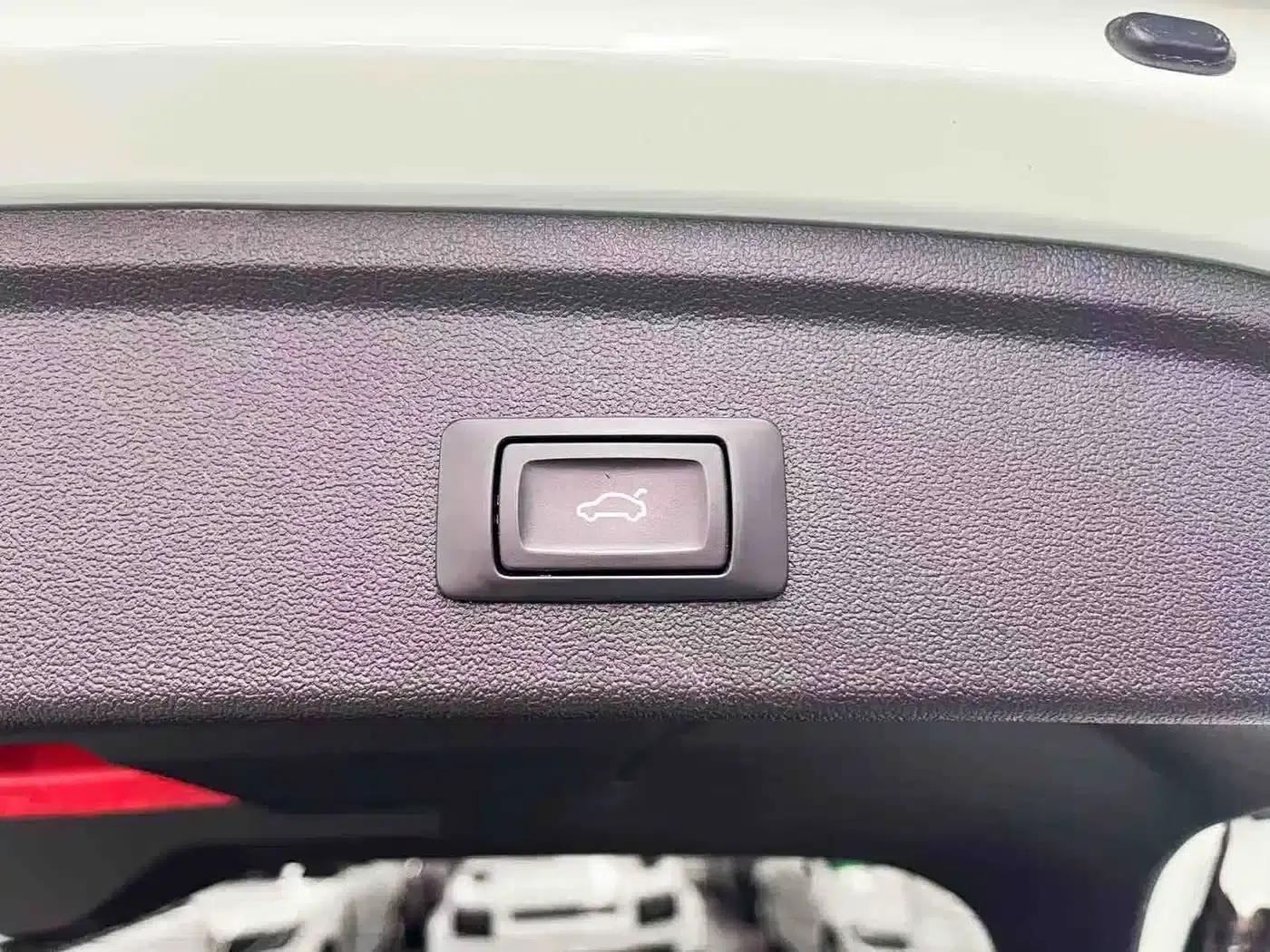 Audi A3 2021 Sportback 35 TFSI Fashion Sport — миниатюра 20