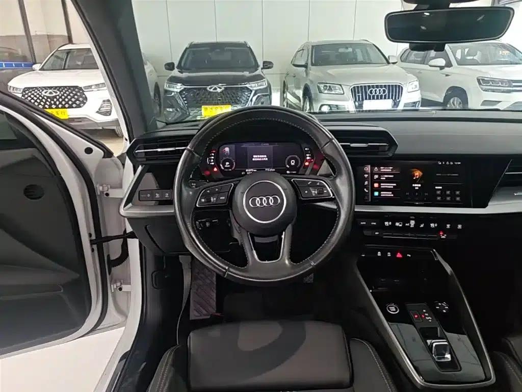 Audi A3 2021 Sportback 35 TFSI Fashion Sport — миниатюра 11