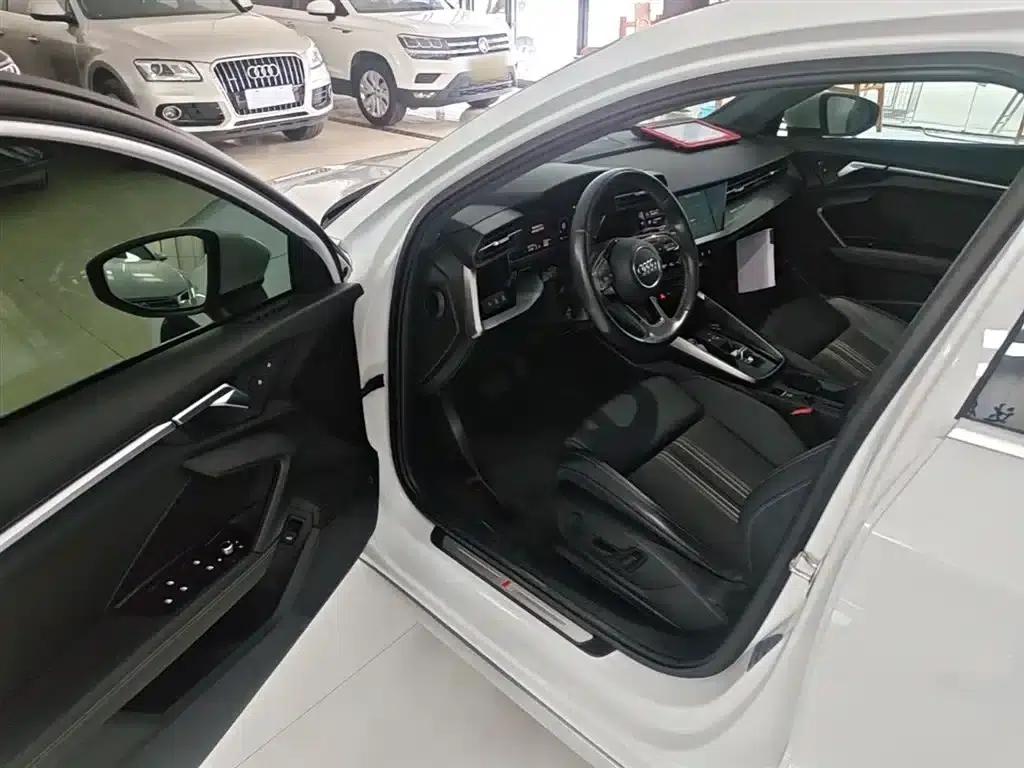 Audi A3 2021 Sportback 35 TFSI Fashion Sport — миниатюра 16