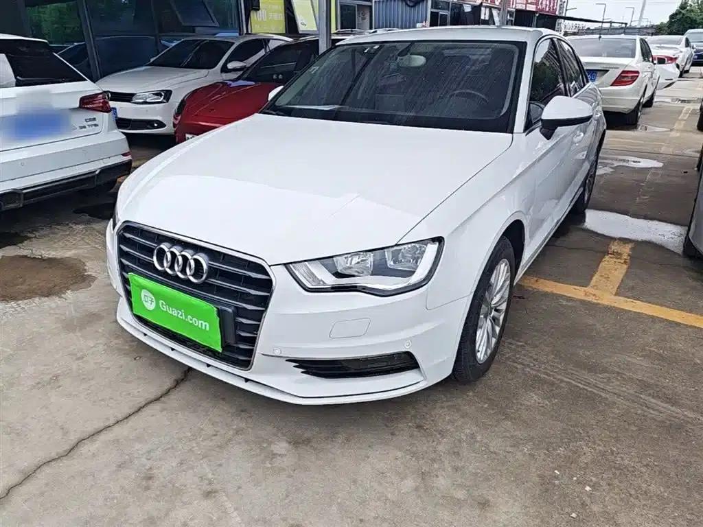 Audi A3 2015 Limousine 35 TFSI Manual Entry-Level — миниатюра 1