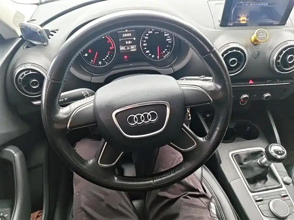 Audi A3 2015 Limousine 35 TFSI Manual Entry-Level — миниатюра 11