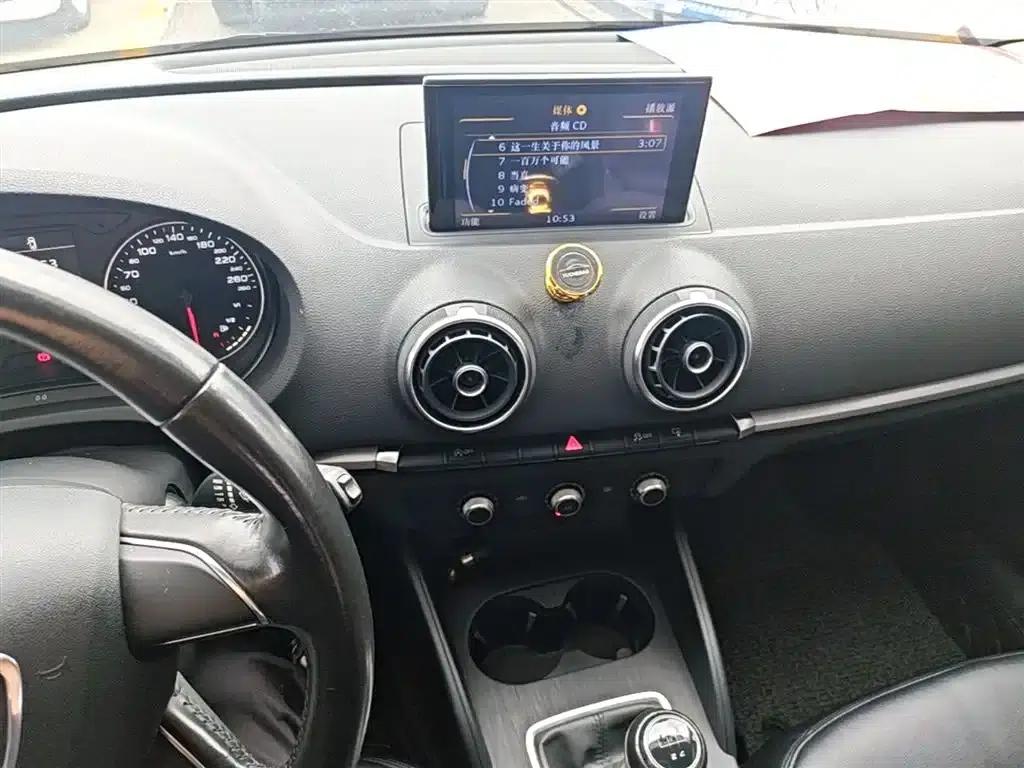 Audi A3 2015 Limousine 35 TFSI Manual Entry-Level — миниатюра 13