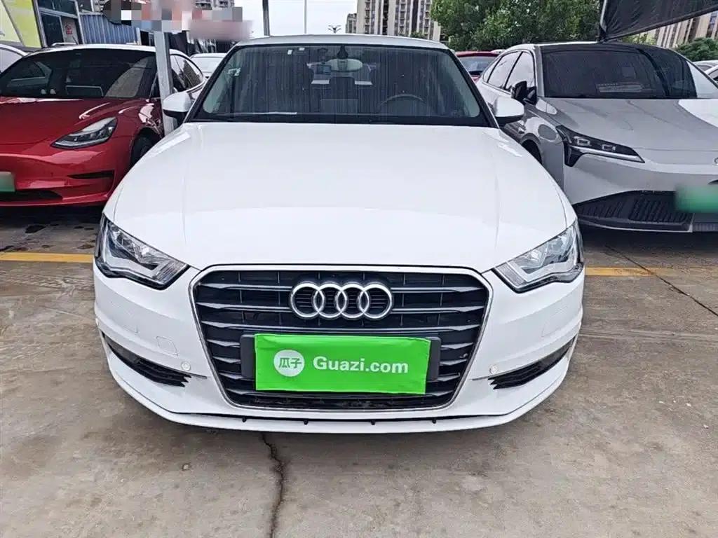 Audi A3 2015 Limousine 35 TFSI Manual Entry-Level — миниатюра 3