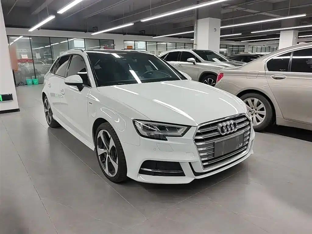 Audi A3 2020 Sportback 35 TFSI Sport (China V emission standard) — миниатюра 4