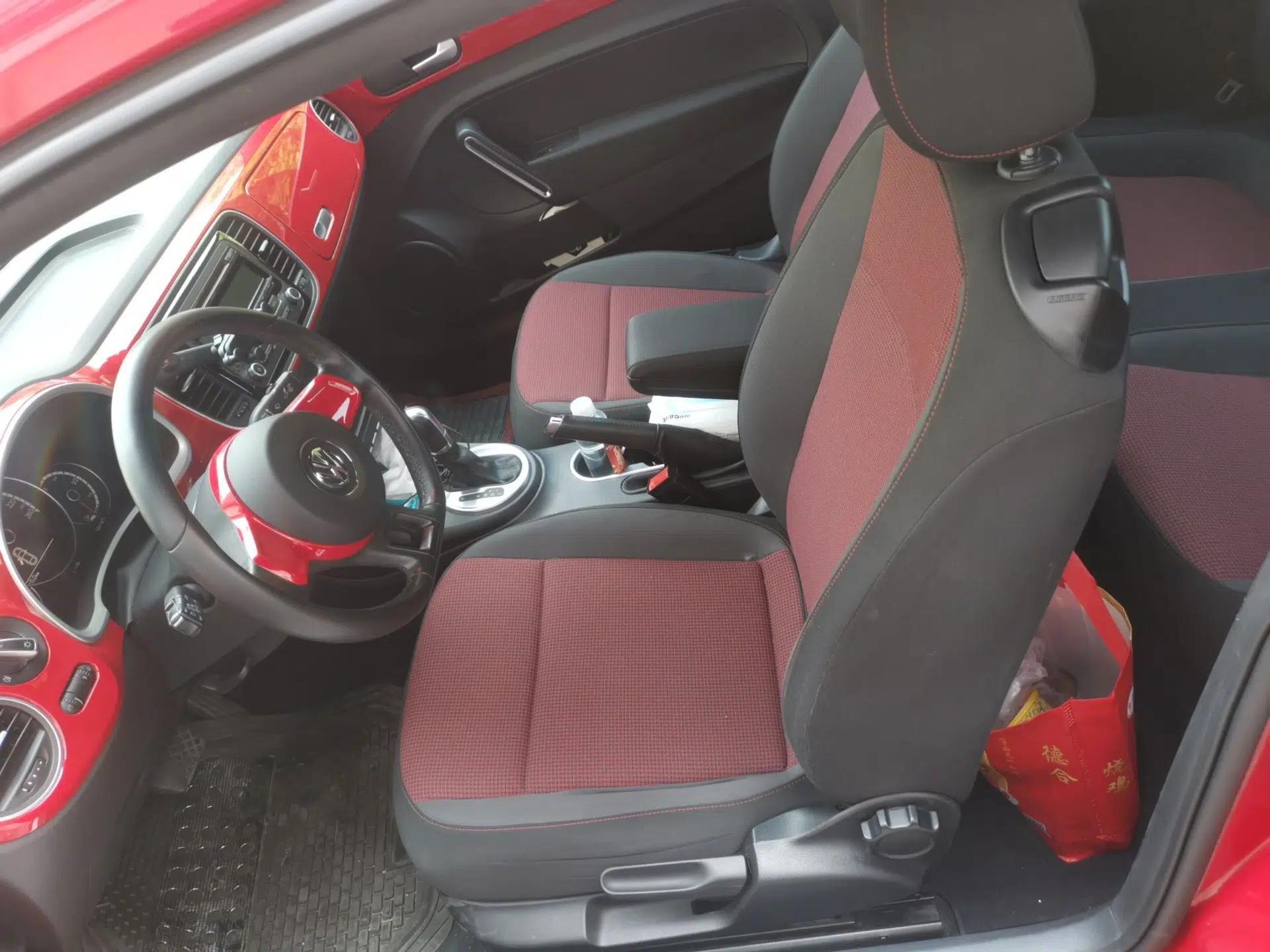 Volkswagen Beetle 2014 1.2TSI Fashion Edition — миниатюра 16