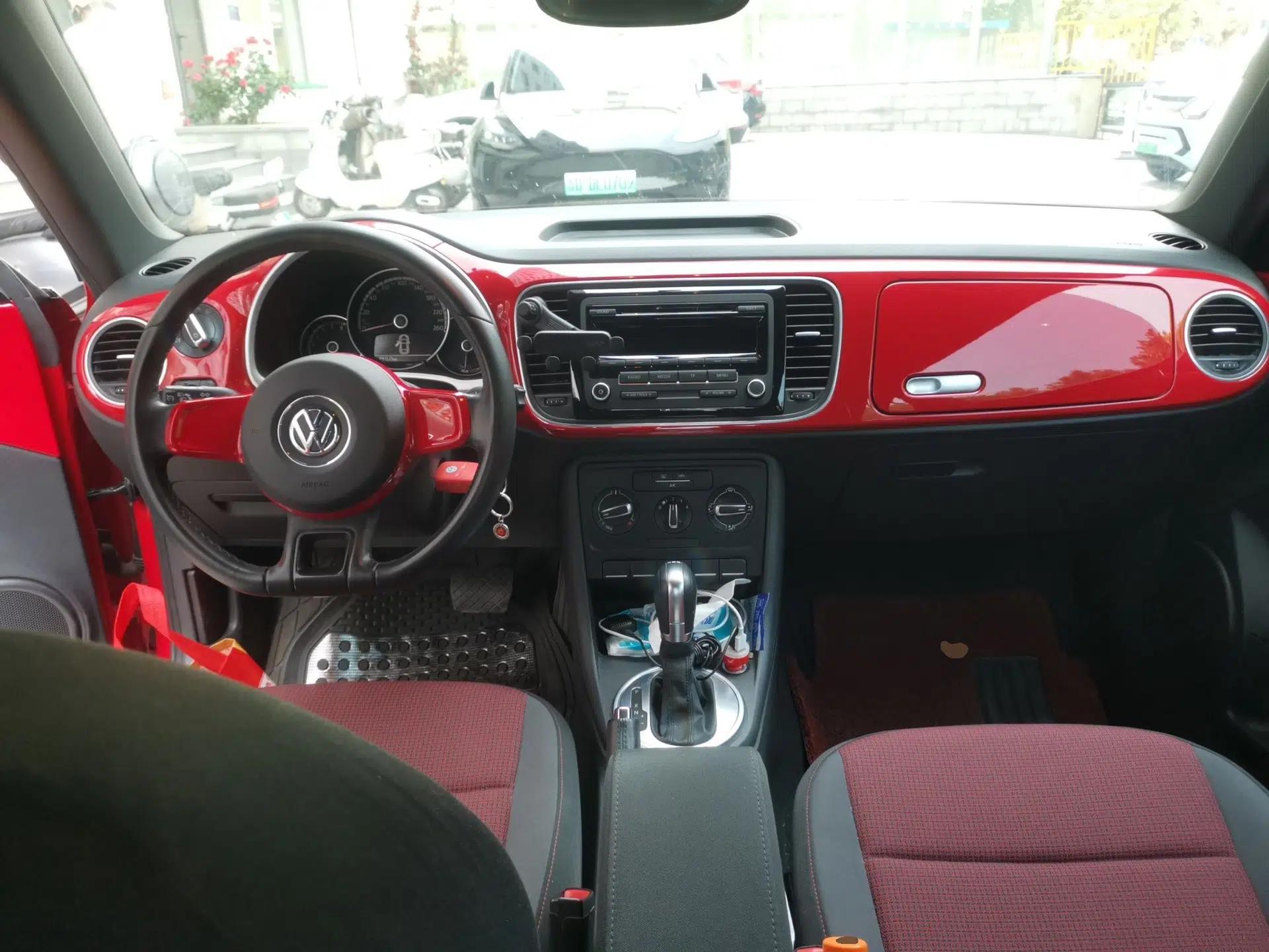 Volkswagen Beetle 2014 1.2TSI Fashion Edition — миниатюра 10