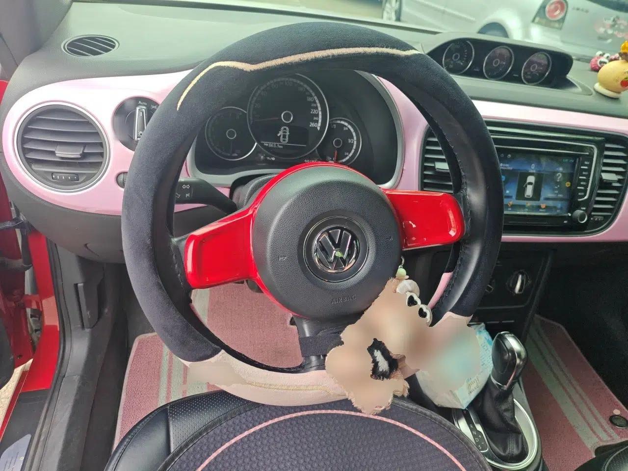 Volkswagen Beetle 2013 1.4TSI Fashion Edition — миниатюра 11
