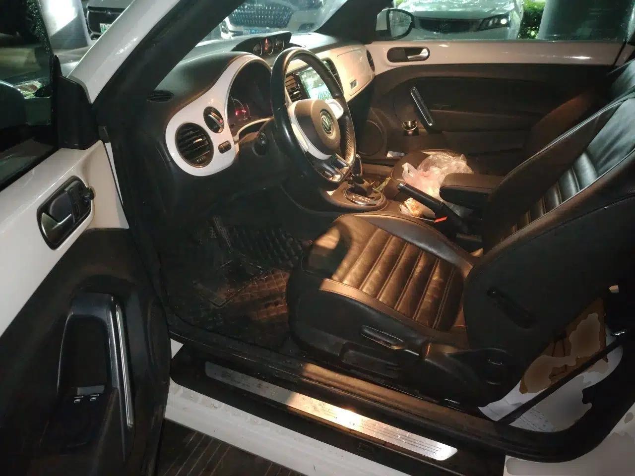 Volkswagen Beetle 2013 1.2TSI Comfort Model — миниатюра 17