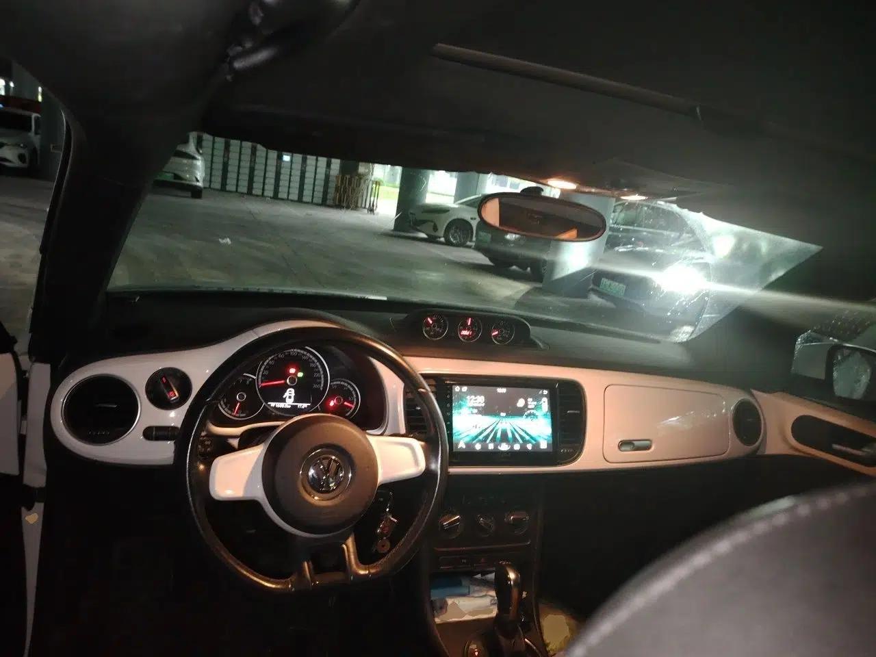 Volkswagen Beetle 2013 1.2TSI Comfort Model — миниатюра 10
