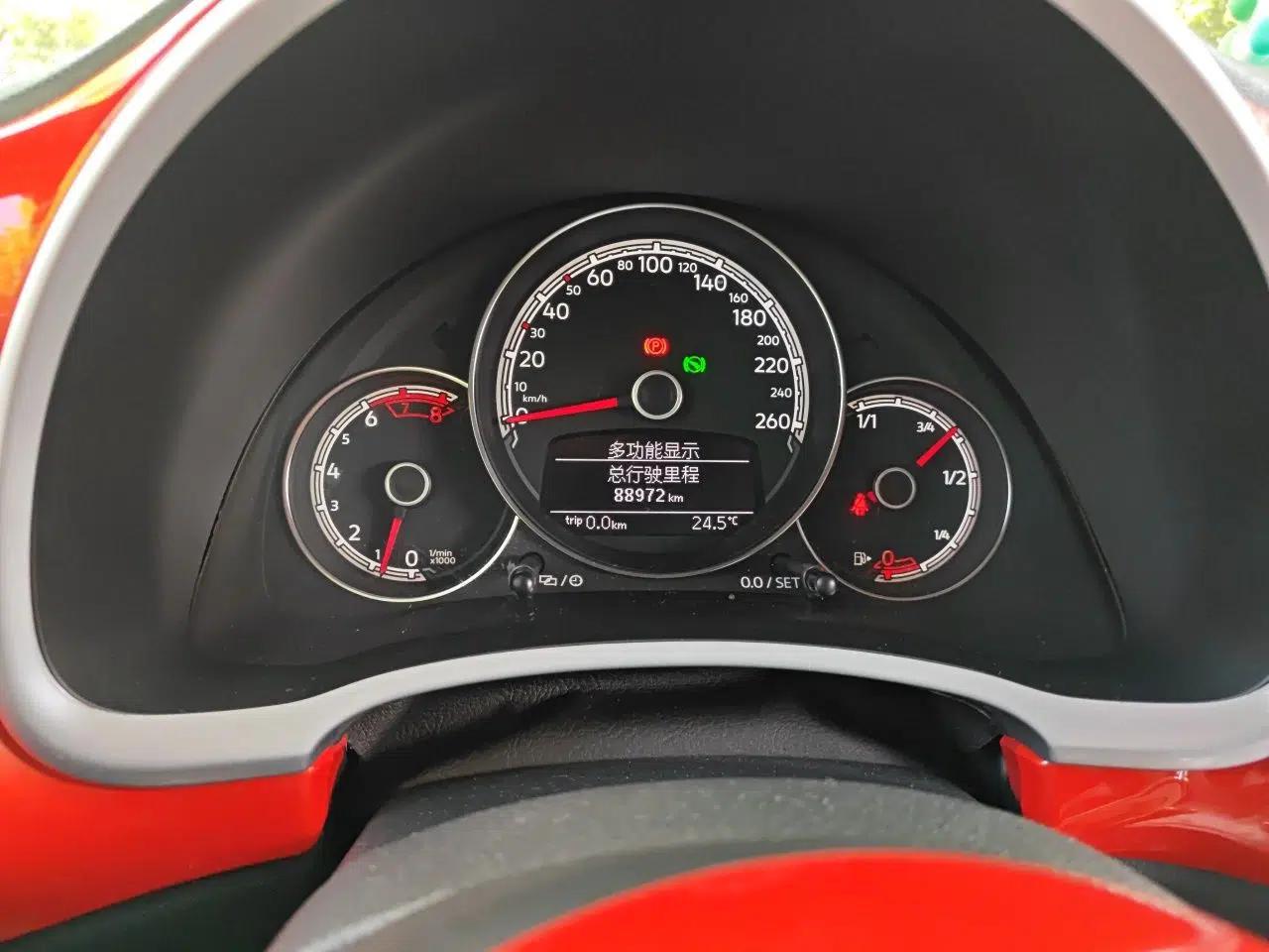 Volkswagen Beetle 2017 180TSI Yile Edition — миниатюра 13