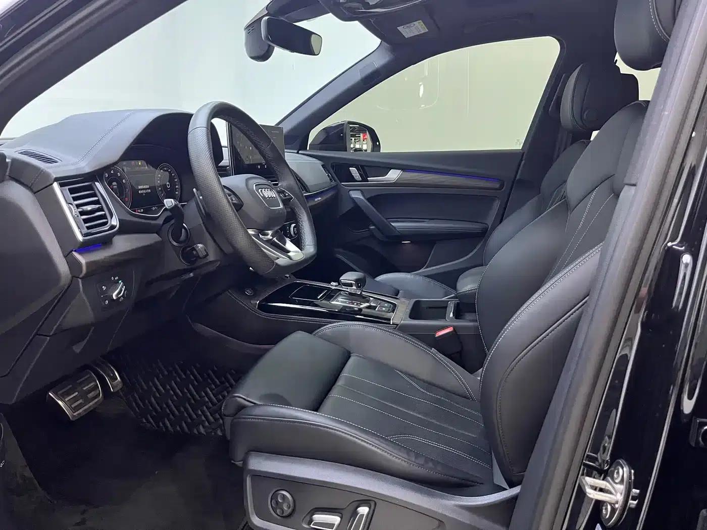 Audi Q5L 2025 45th Anniversary Edition 45 TFSI Luxury Dynamic — миниатюра 13