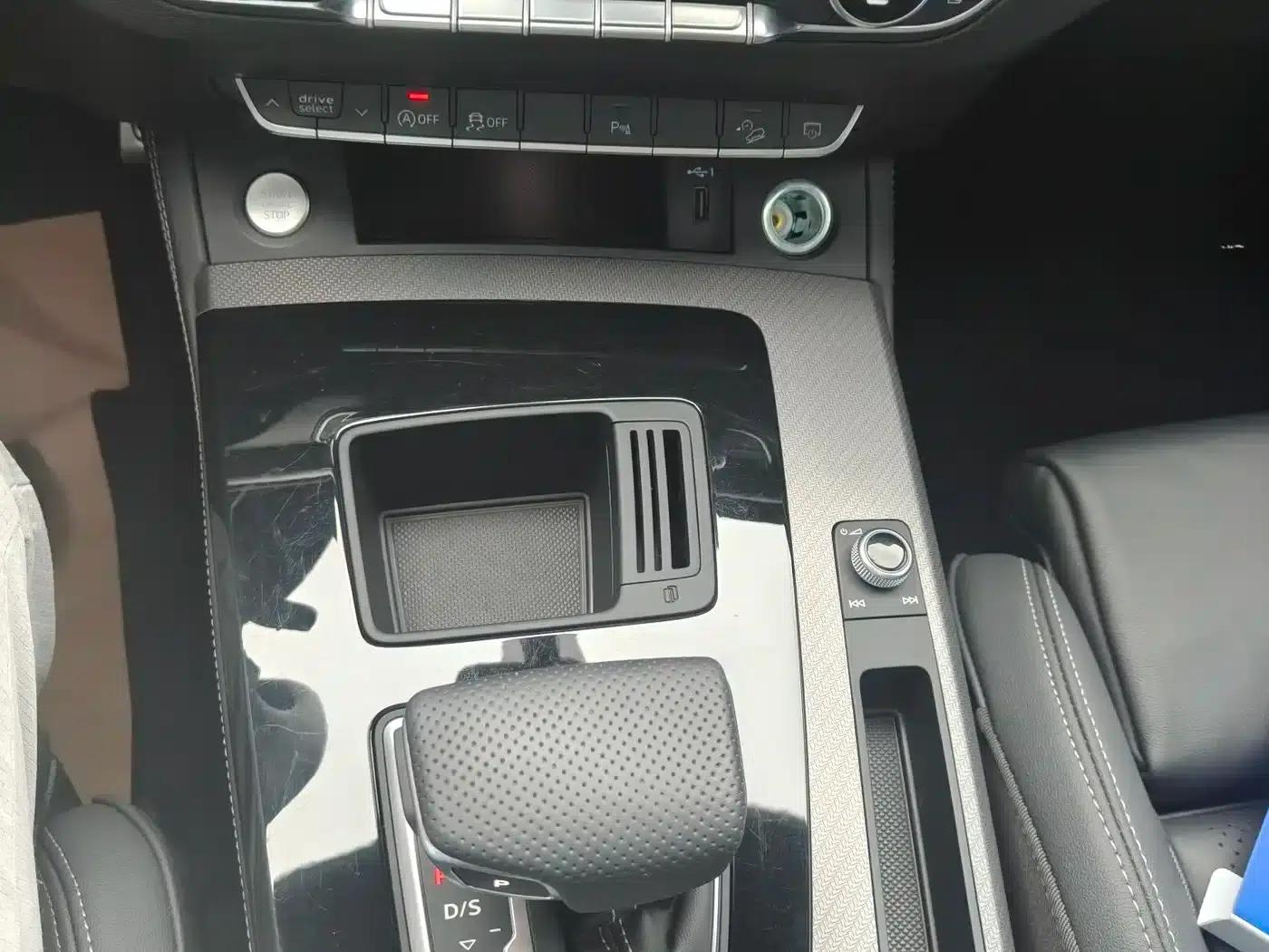 Audi Q5L 2024 40 TFSI Luxury Dynamic — миниатюра 20