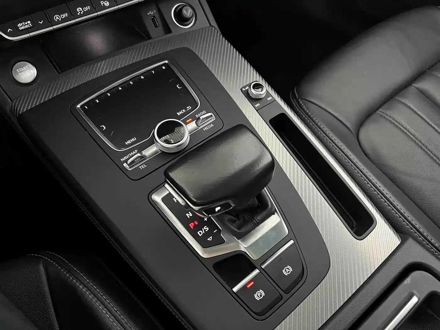 Audi Q5L 2020 45 TFSI Premium Fashion Edition — миниатюра 13
