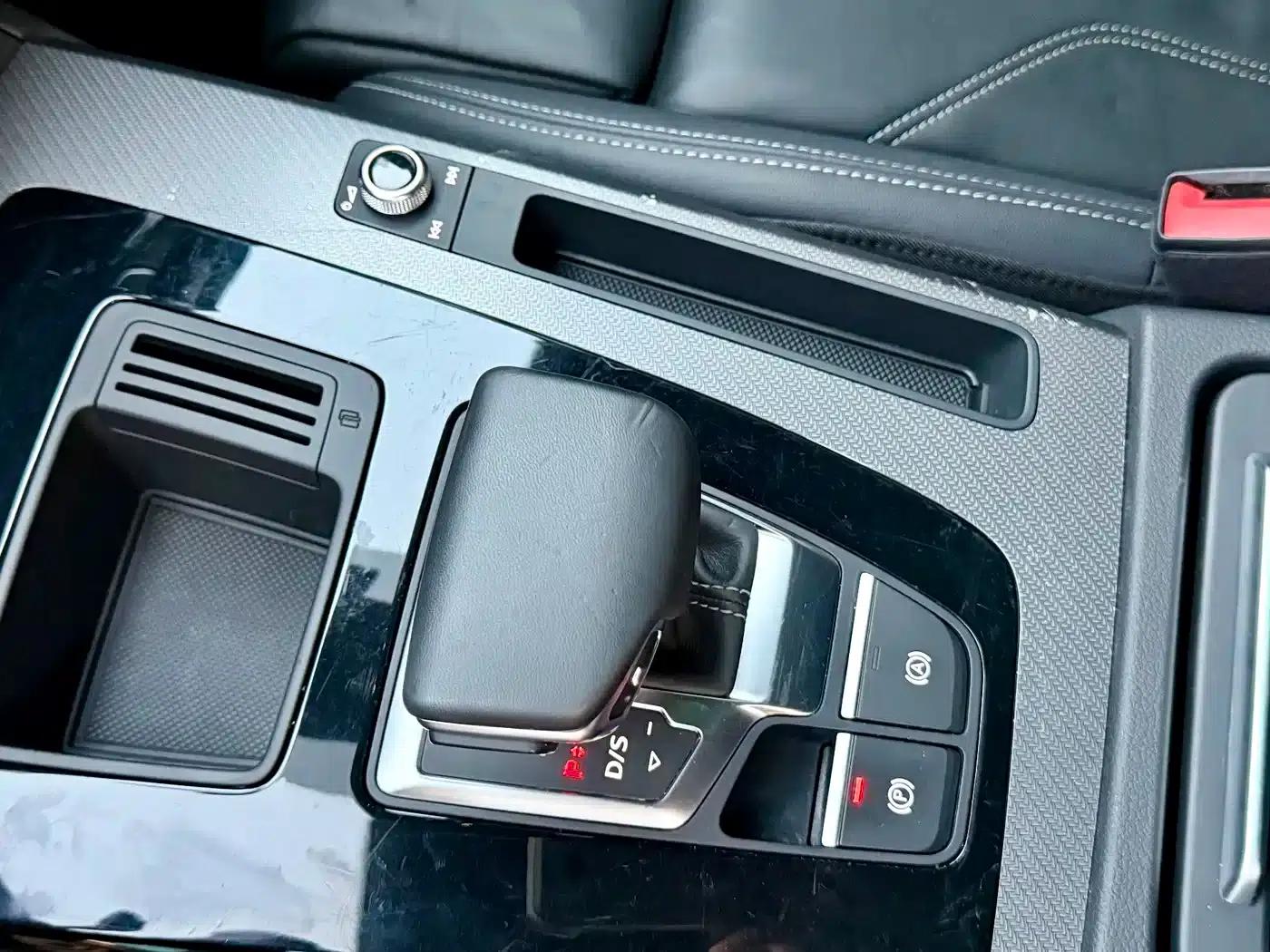 Audi Q5L 2023 40T Luxury Dynamic — миниатюра 9