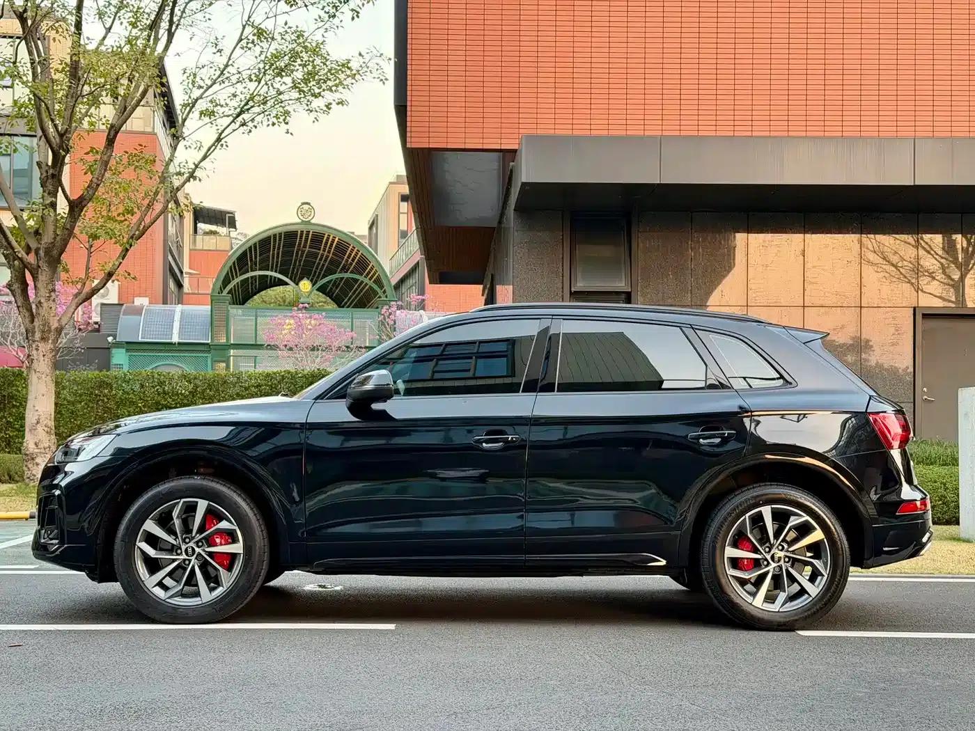 Audi Q5L 2023 40T Luxury Dynamic — миниатюра 10