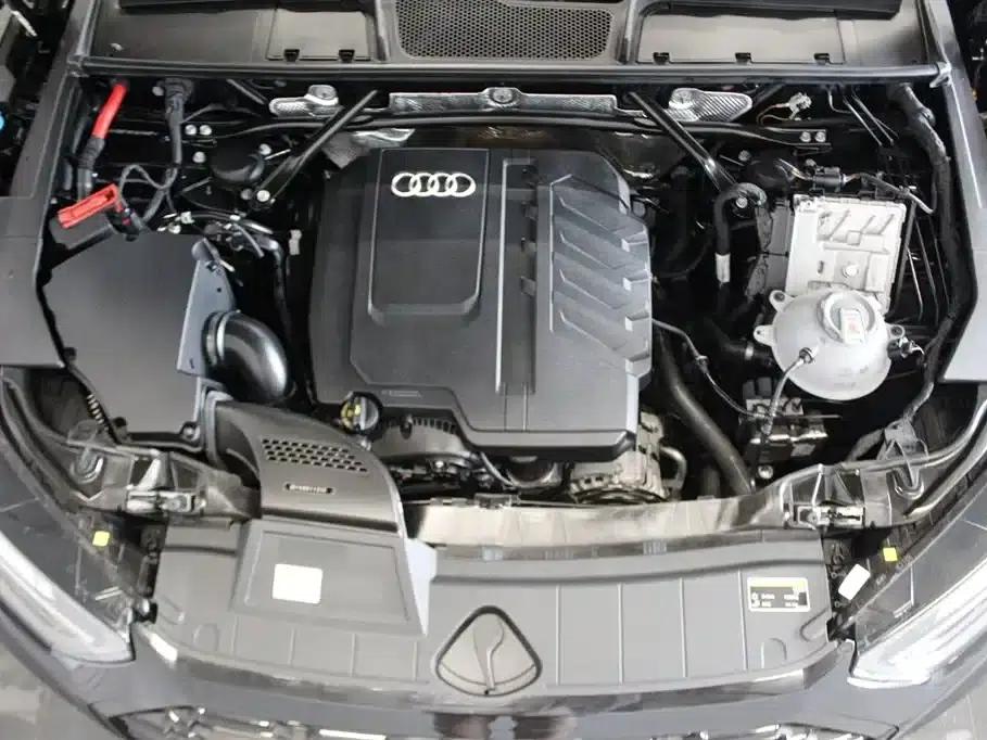 Audi Q5L 2025 45th Anniversary Edition 45 TFSI Luxury Dynamic — миниатюра 16
