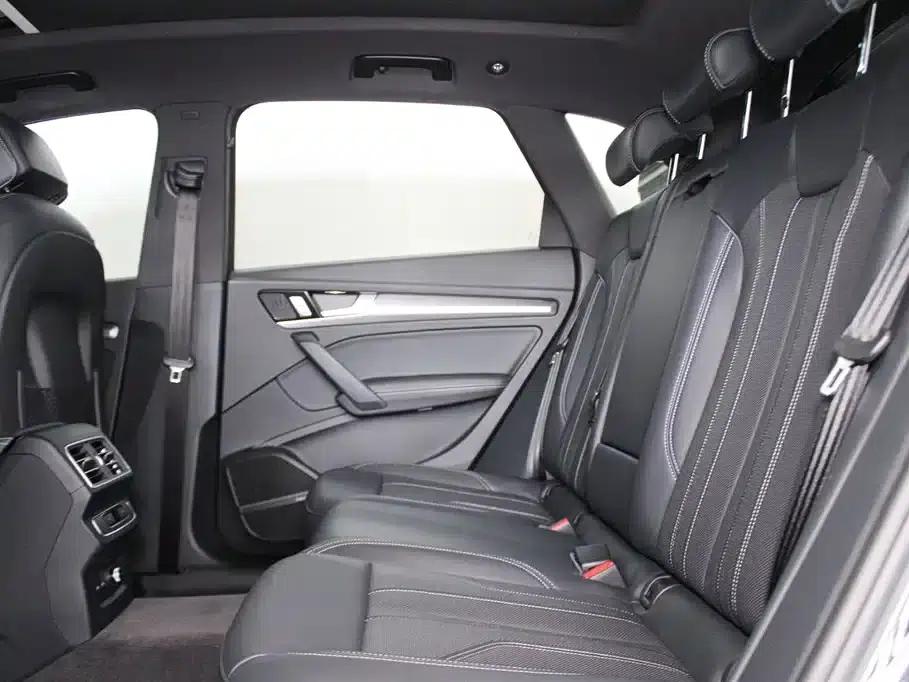 Audi Q5L 2025 45th Anniversary Edition 45 TFSI Luxury Dynamic — миниатюра 8