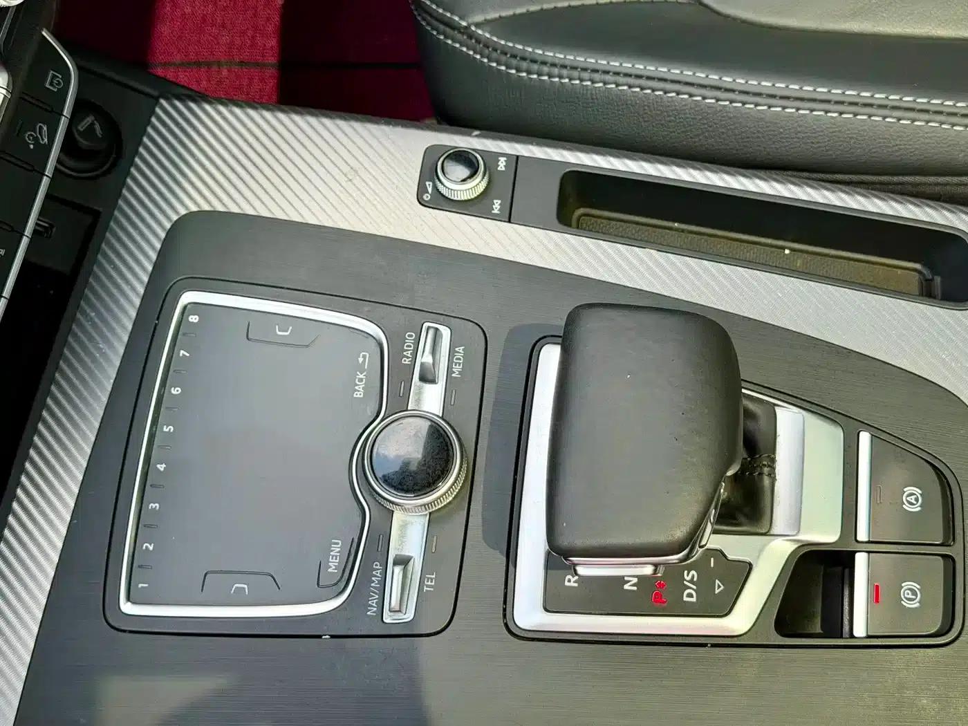 Audi Q5L 2020 45 TFSI Premium Fashion Edition — миниатюра 15