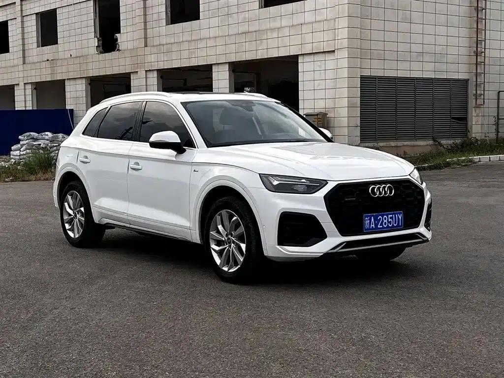 Audi Q5L 2022 40T RS Package Sport Edition — миниатюра 3